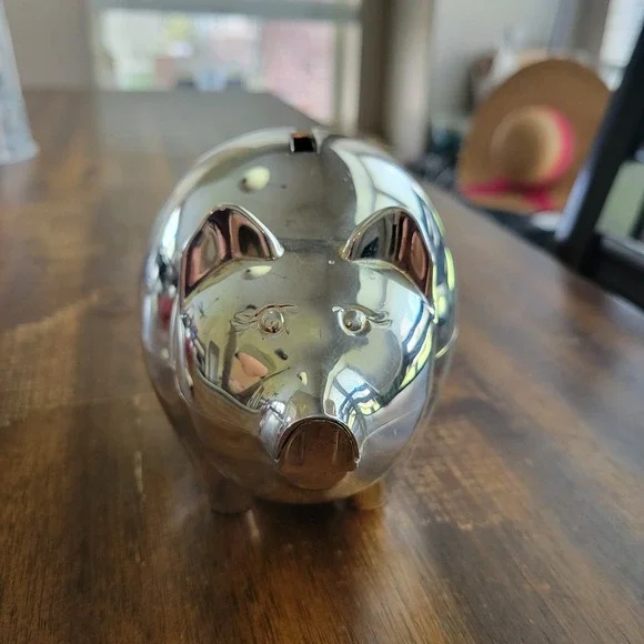 pre-loved small metal piggy bank with stopper excellent condition - Picture 2 of 16